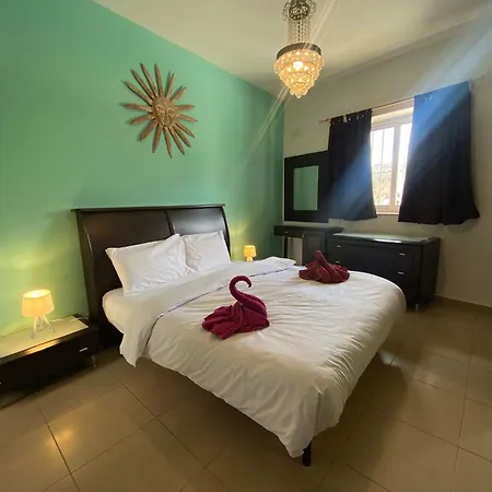 Central Oasis 2Br Outdoor Retreat