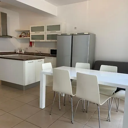 Central Oasis 2Br Outdoor Retreat Gzira